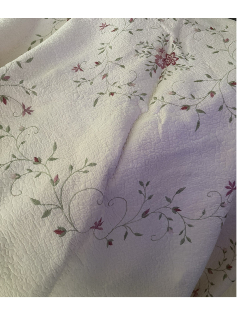 Better Homes & Gardens pashley Queen bedspread Quilt 102 x 118 “